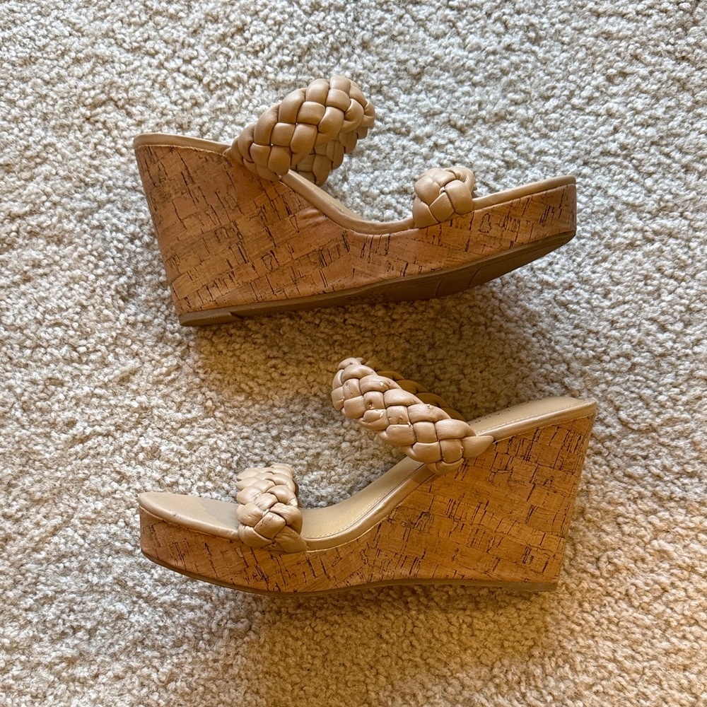 LC Lauren Conrad Beige Braided Wedges